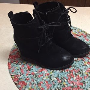 Wedge sneakers. Great condition